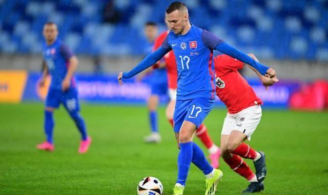 关于土耳其队在客场不敌冰岛队,吞败仗,振奋人心的信息 关于土耳其队在客场不敌冰岛队,吞败仗,振奋人心的信息