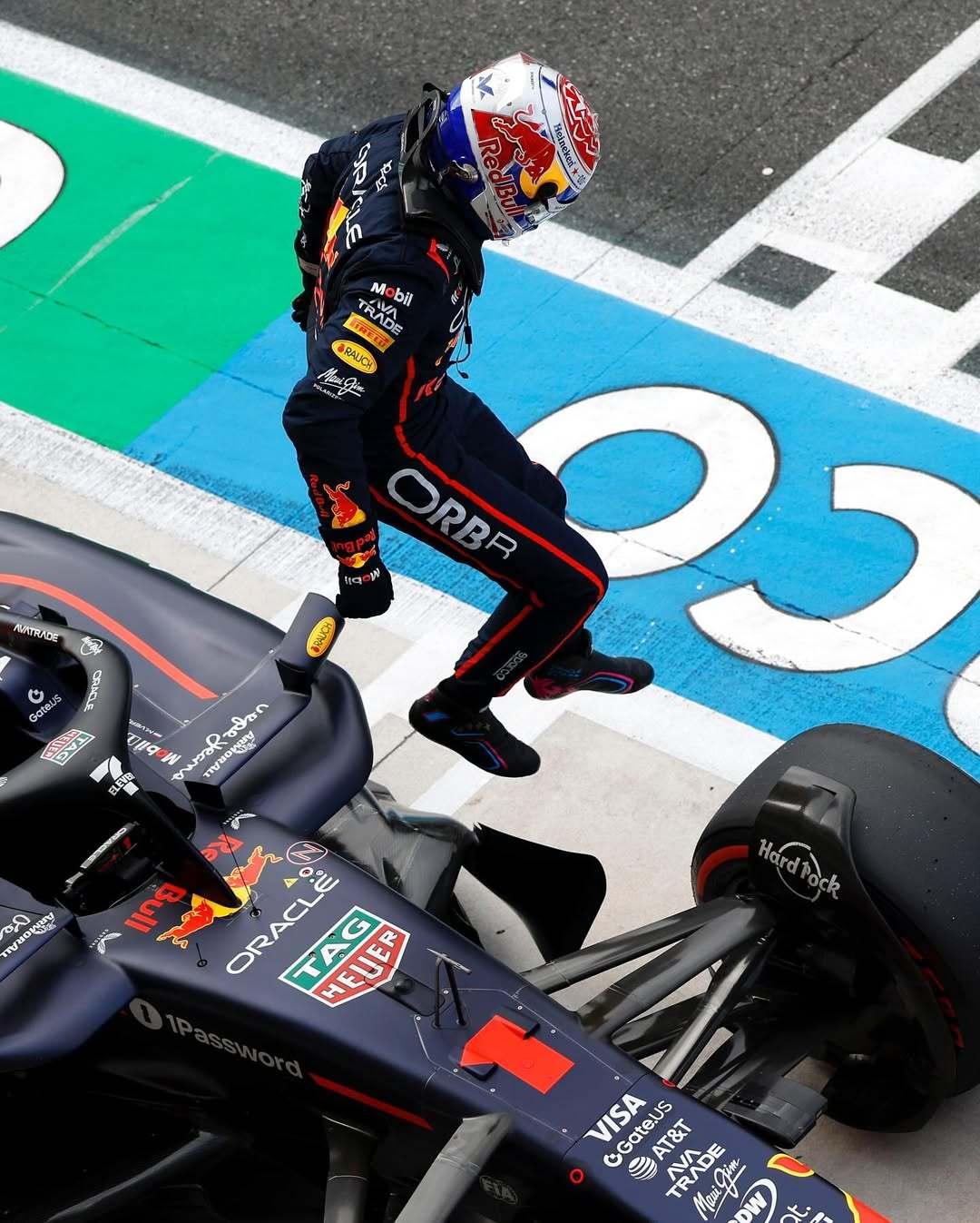 迈凯伦绝杀雷诺车队，维斯塔潘高光表现