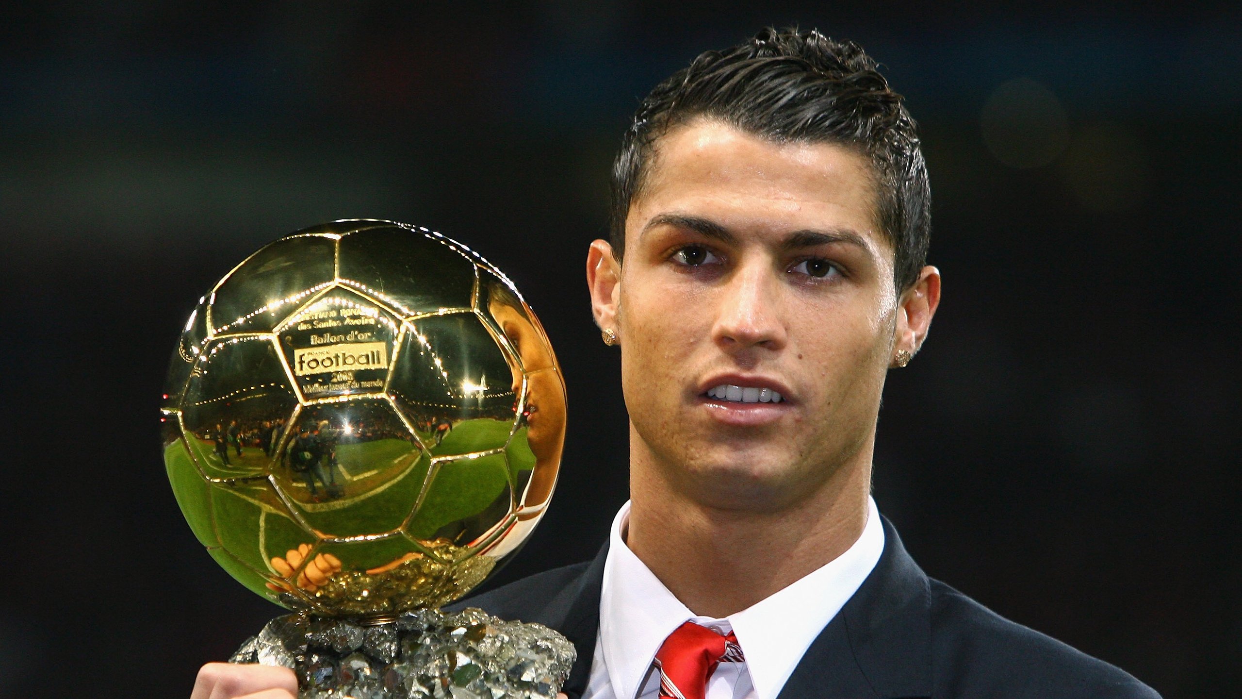 压哨绝杀！深圳塔图姆一球定江山，逆境中的英雄主义