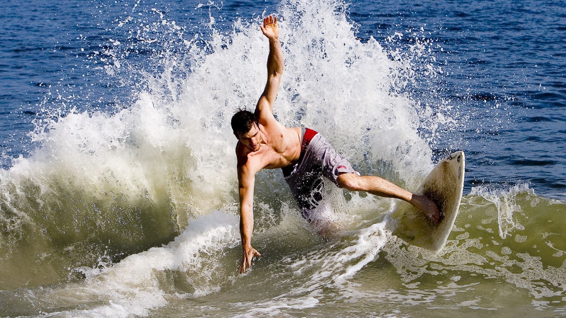 铁闸特奥单节锁死对手!洪都拉斯防守反击一波流击溃马里